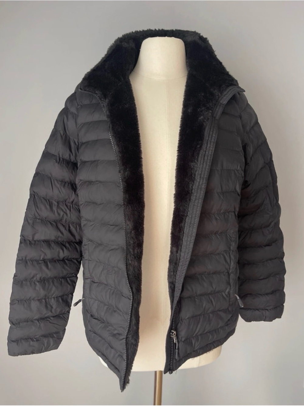 32 degrees heat woman's lightweight active packable jacket size M